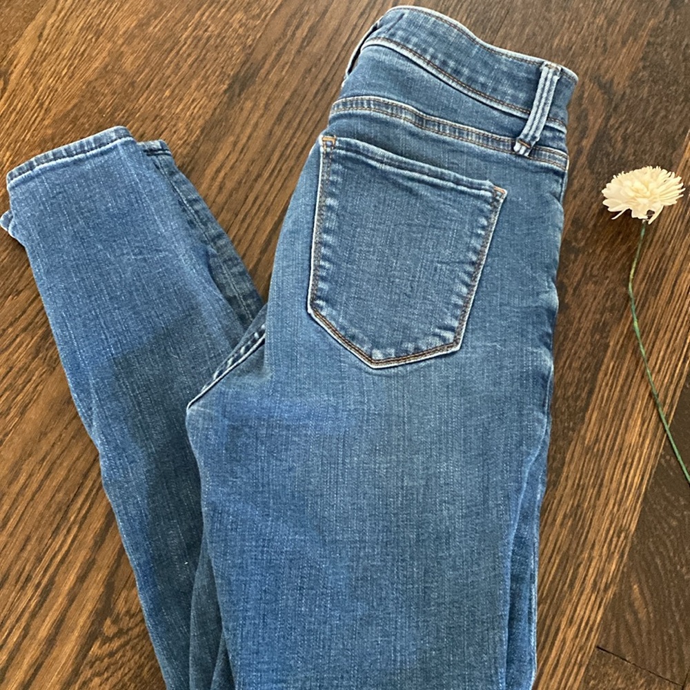 Abercrombie & Fitch. The Super Skinny Ankle. High Rise. Curve Love 25/0S. - Picture 5 of 6